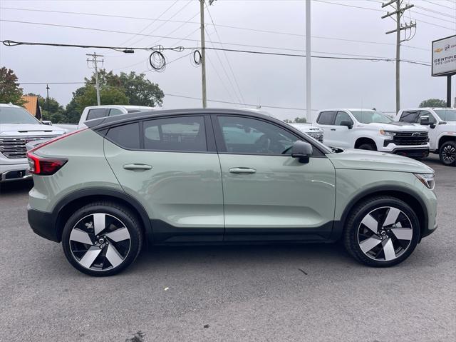 used 2022 Volvo C40 Recharge Pure Electric car, priced at $31,400