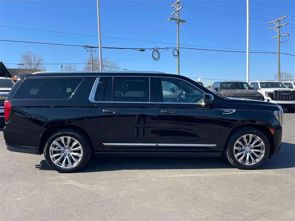 used 2023 GMC Yukon XL car