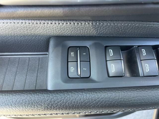 used 2023 GMC Yukon XL car