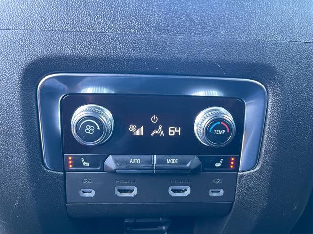 used 2023 GMC Yukon XL car