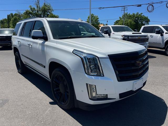 used 2017 Cadillac Escalade car, priced at $29,990