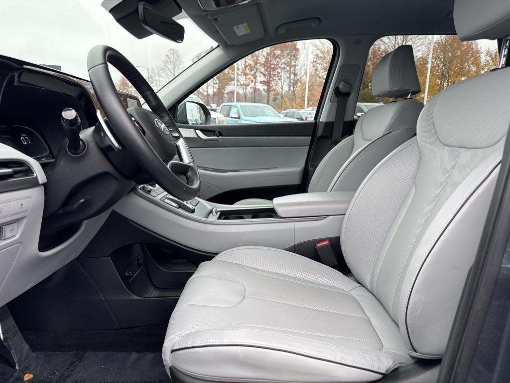 used 2025 Hyundai Palisade car, priced at $34,890