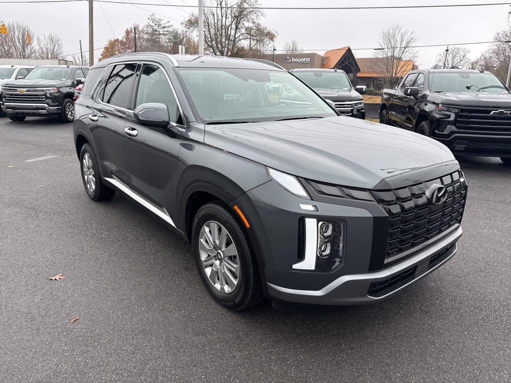 used 2025 Hyundai Palisade car, priced at $34,890