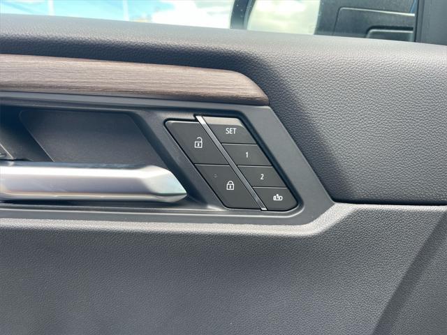 new 2025 GMC Acadia car, priced at $57,895