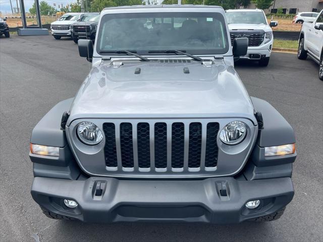 used 2021 Jeep Gladiator car, priced at $32,700