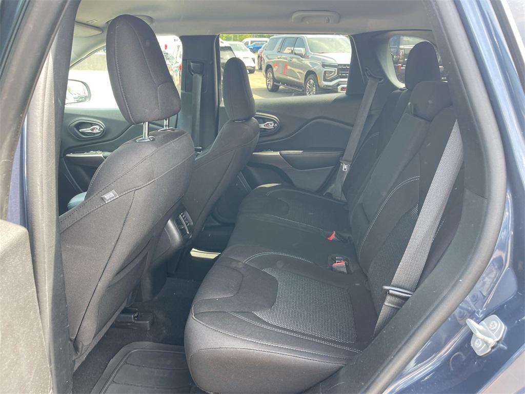 used 2019 Jeep Cherokee car, priced at $15,998