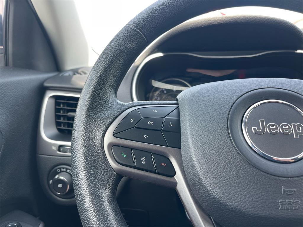 used 2019 Jeep Cherokee car, priced at $15,998