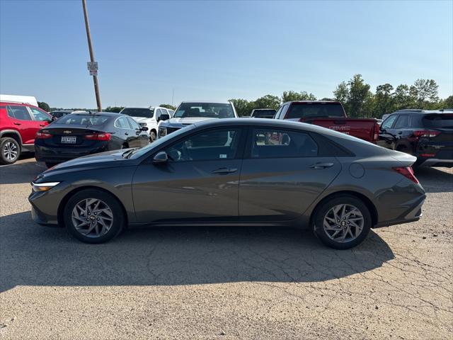 used 2024 Hyundai Elantra car