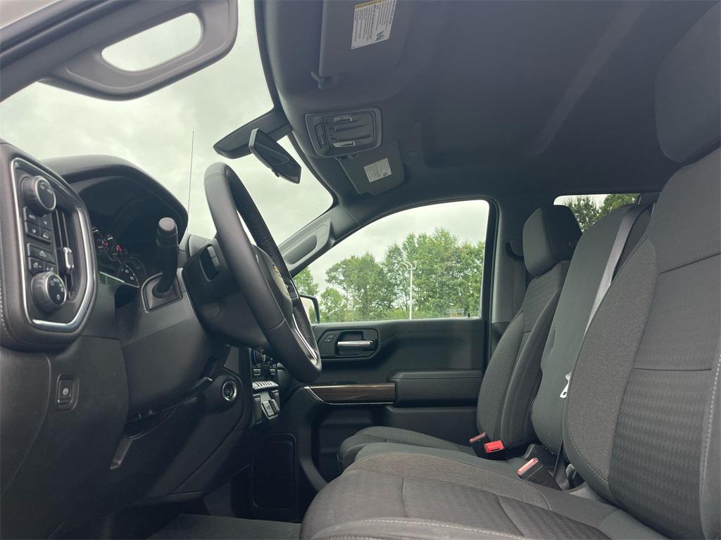 used 2022 Chevrolet Silverado 1500 car, priced at $33,680