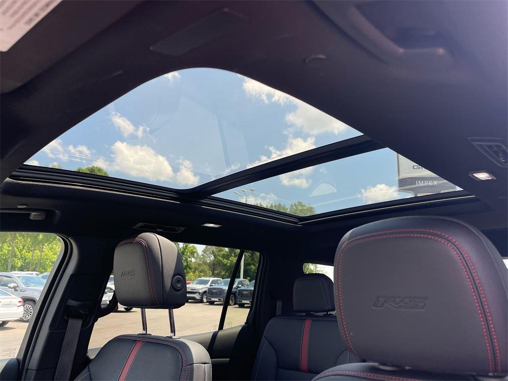 used 2024 Chevrolet Traverse car, priced at $52,560