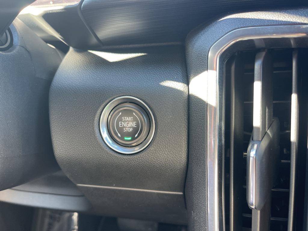 used 2025 GMC Acadia car, priced at $34,550