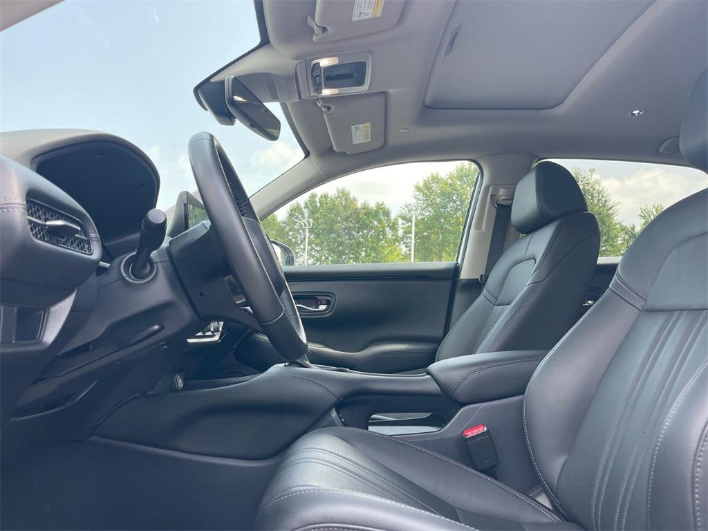 used 2025 Honda HR-V car, priced at $28,950