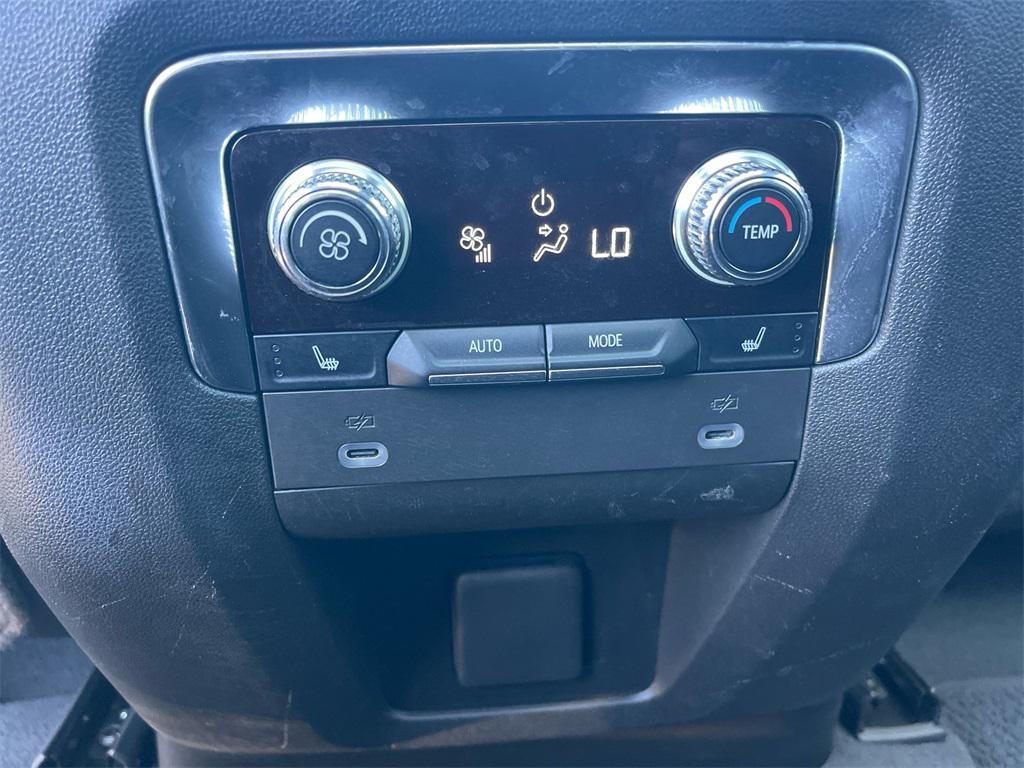 used 2022 GMC Yukon XL car, priced at $55,650