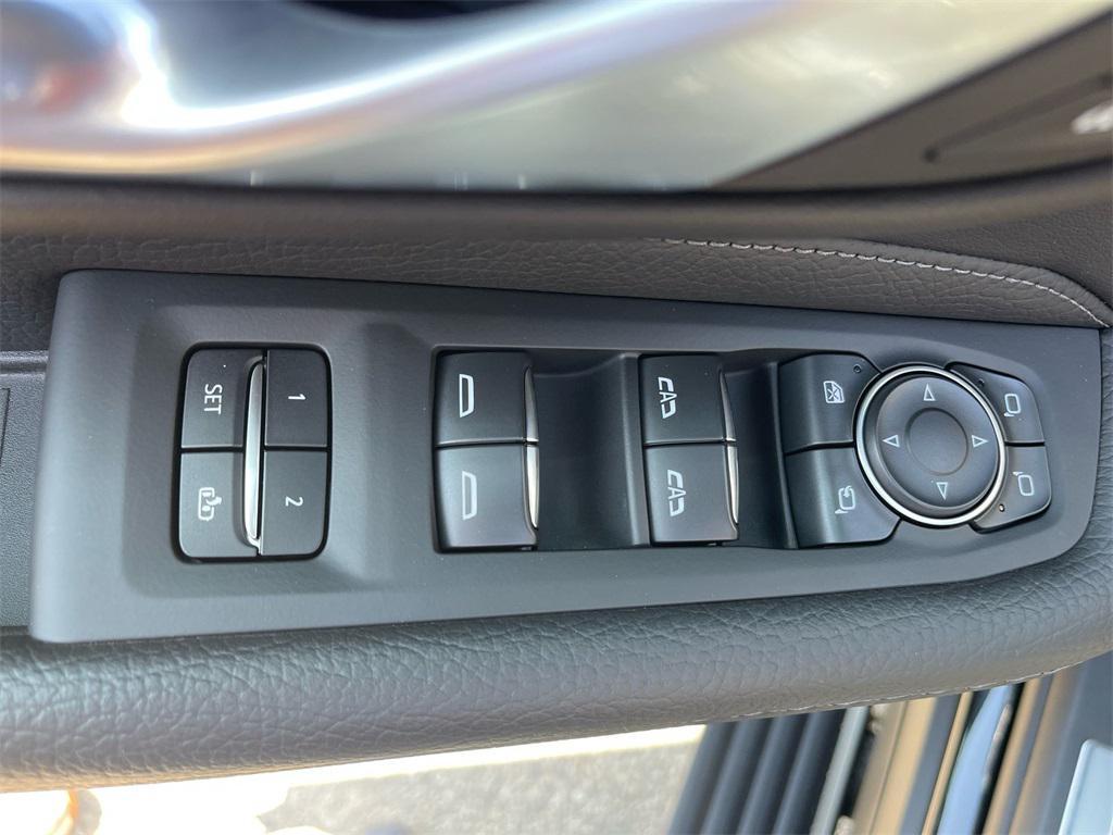 used 2022 GMC Yukon XL car, priced at $55,650