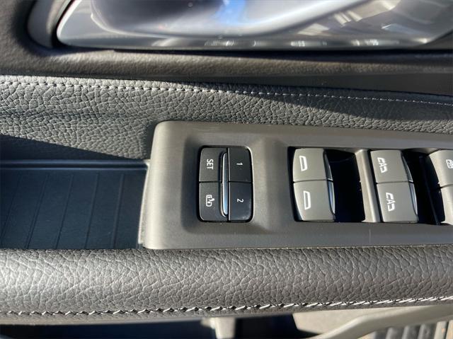 used 2023 GMC Yukon XL car, priced at $70,450