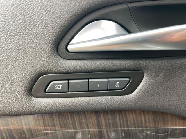 used 2023 Cadillac XT4 car, priced at $28,250