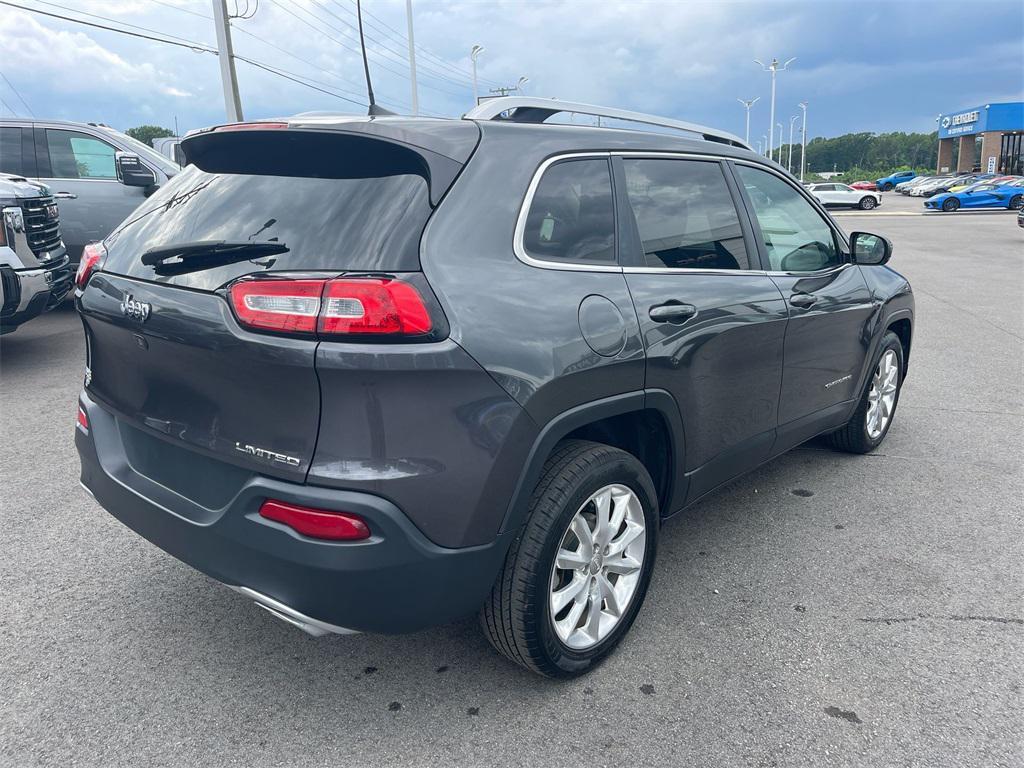used 2016 Jeep Cherokee car, priced at $10,940