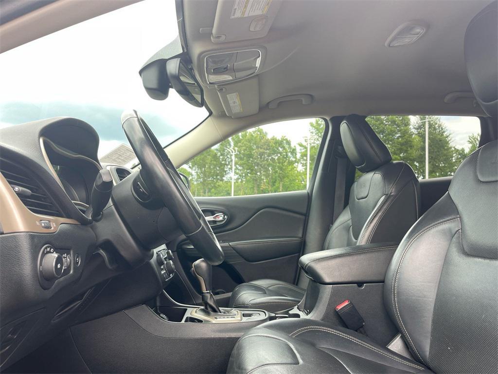 used 2016 Jeep Cherokee car, priced at $10,940