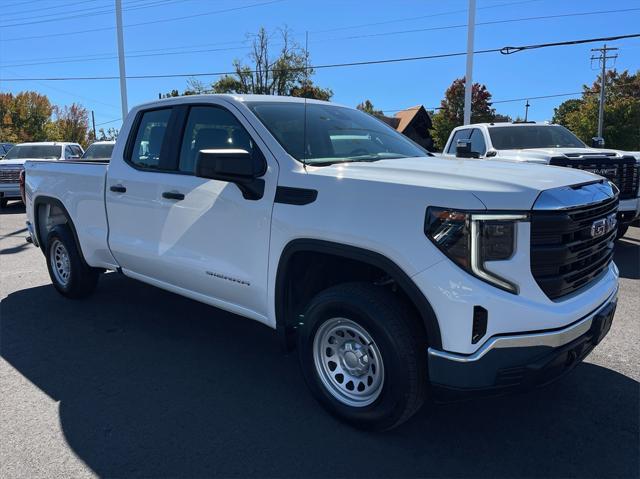 used 2023 GMC Sierra 1500 car, priced at $40,300