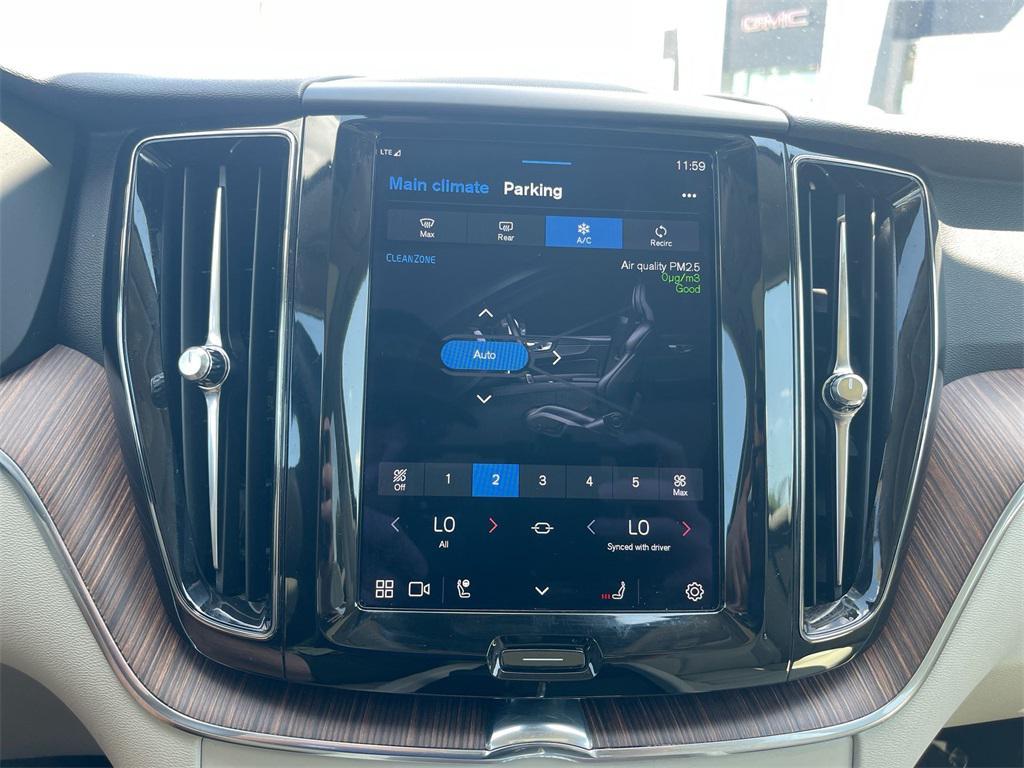 used 2022 Volvo XC60 car, priced at $29,880