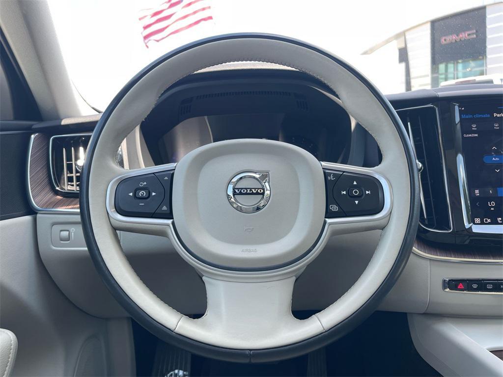 used 2022 Volvo XC60 car, priced at $29,880