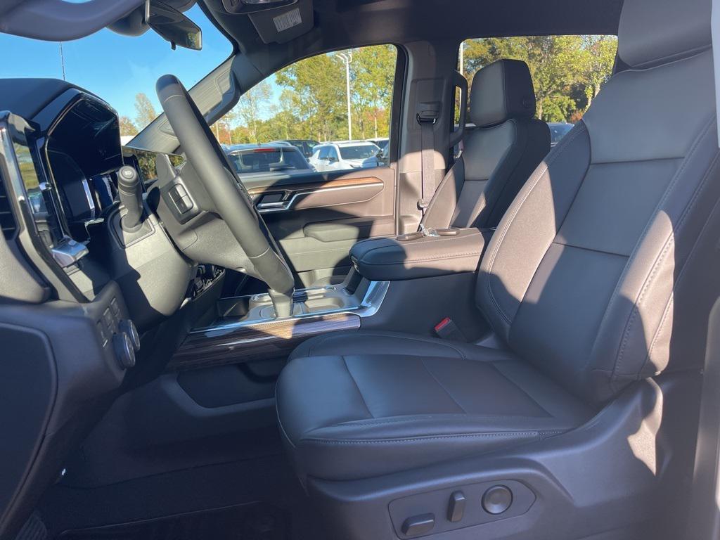 new 2026 Chevrolet Silverado 1500 car, priced at $48,995