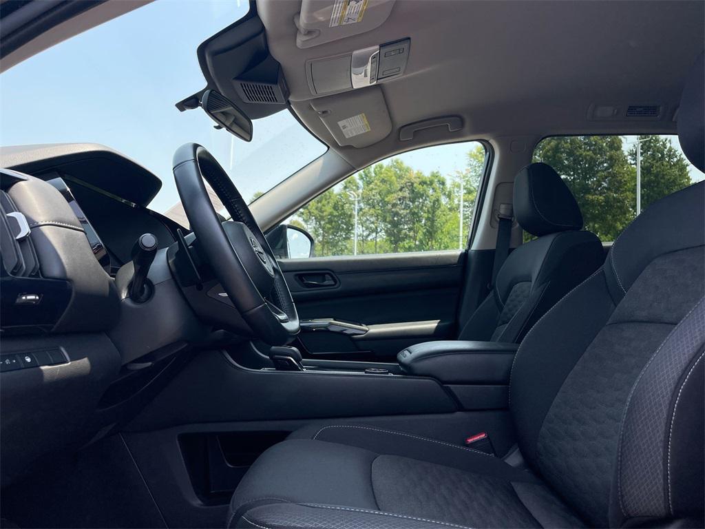 used 2024 Nissan Pathfinder car, priced at $34,550