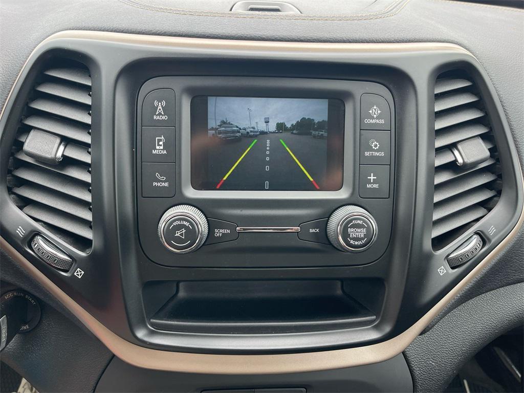 used 2018 Jeep Cherokee car, priced at $9,990