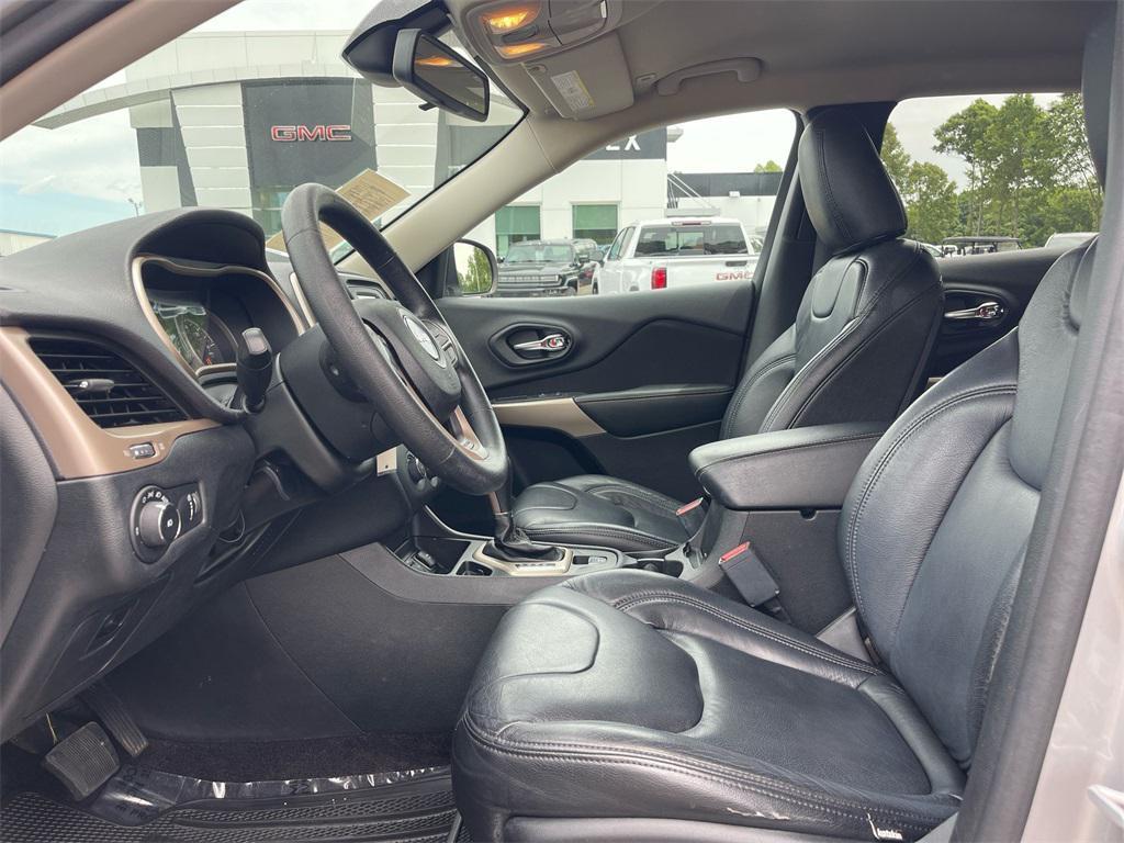 used 2018 Jeep Cherokee car, priced at $9,990