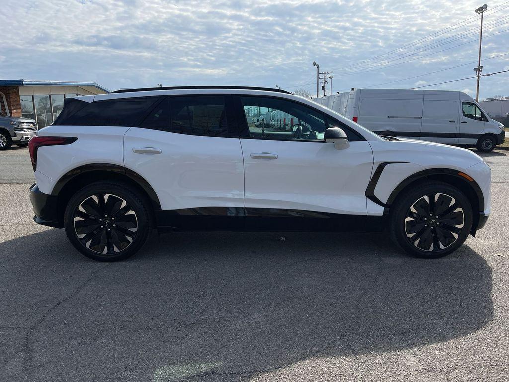 new 2024 Chevrolet Blazer EV car