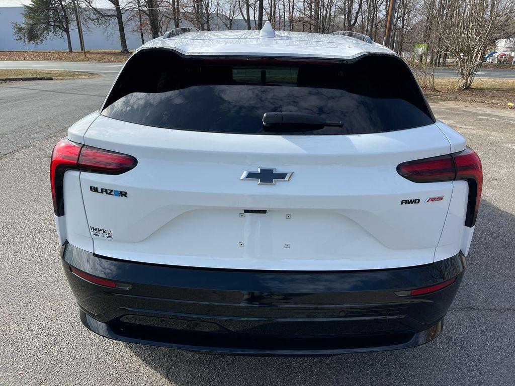 new 2024 Chevrolet Blazer EV car