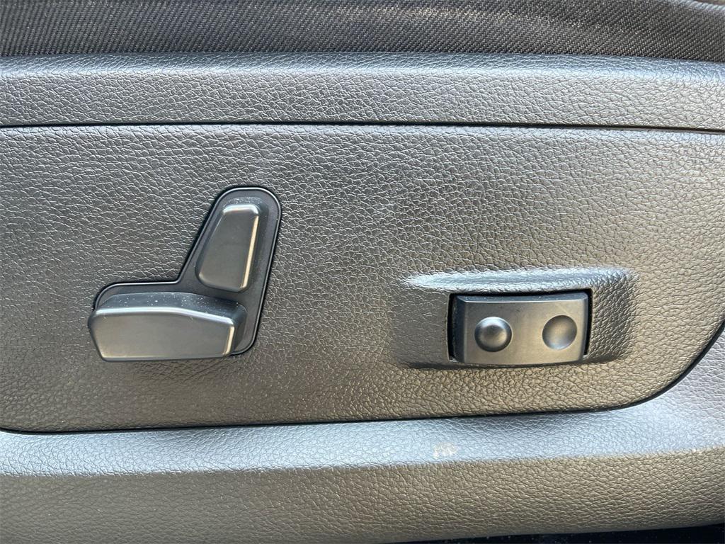 used 2022 Ram 2500 car, priced at $61,980