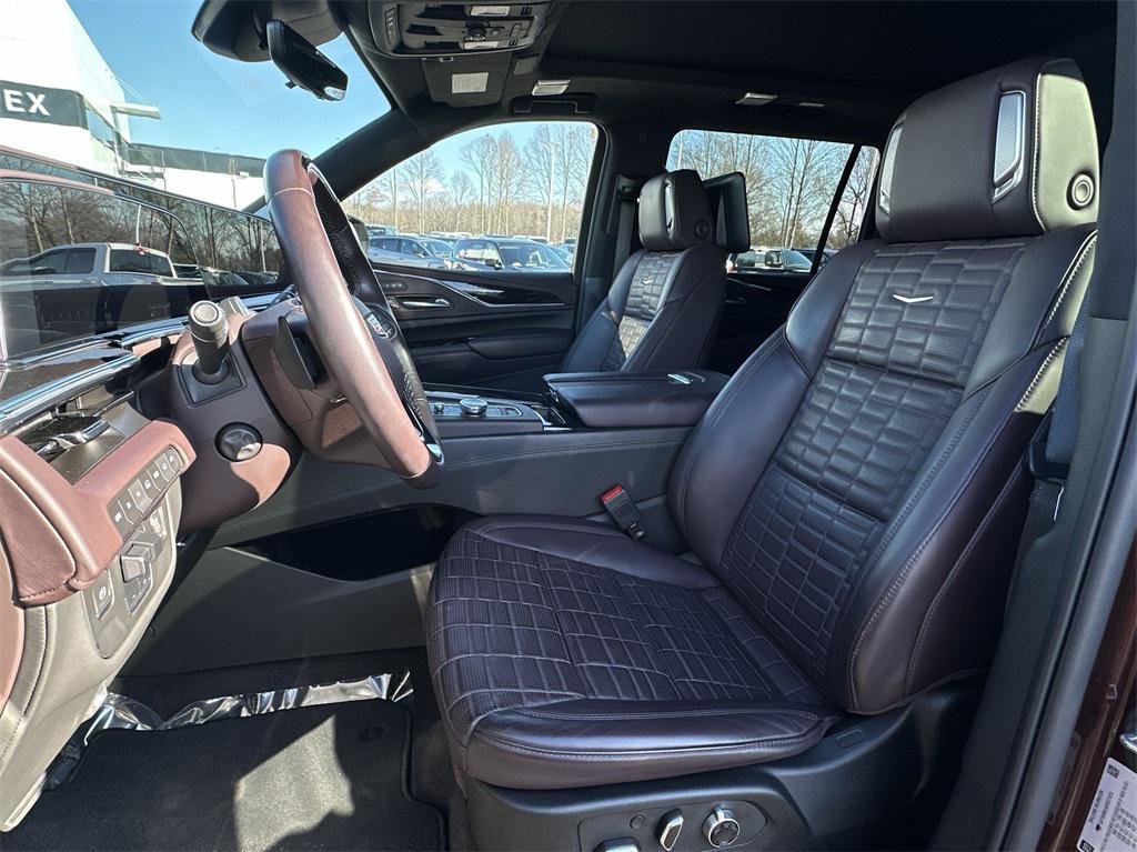used 2023 Cadillac Escalade ESV car, priced at $84,260