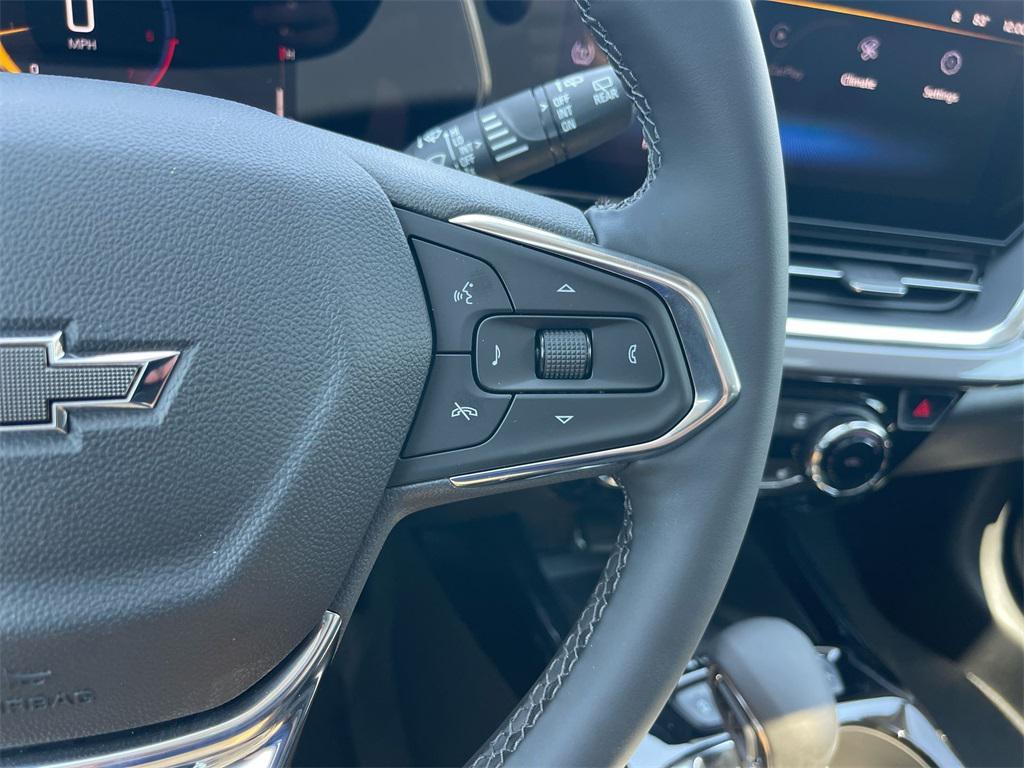 new 2025 Chevrolet Trax car, priced at $26,790