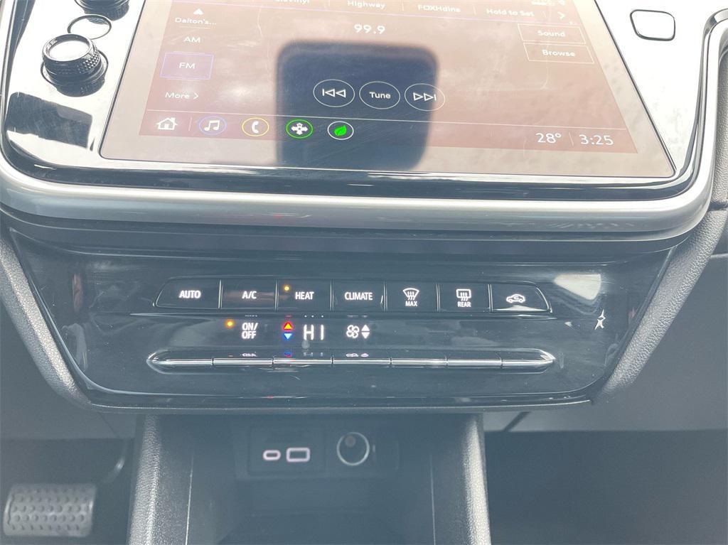 used 2023 Chevrolet Bolt EUV car, priced at $20,900