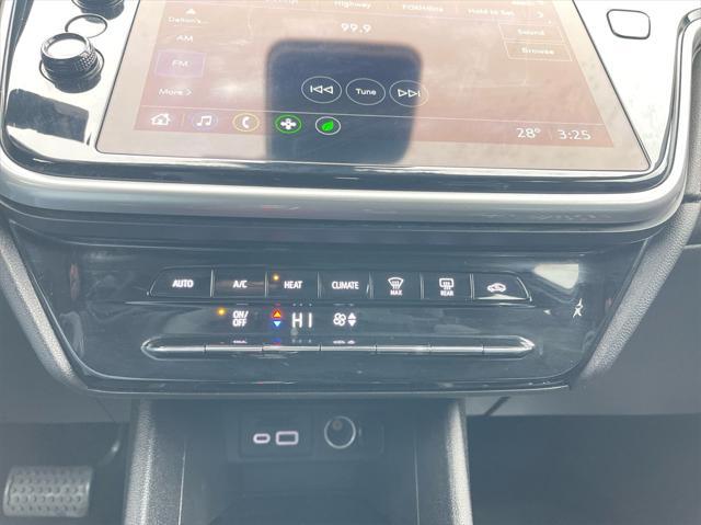 used 2023 Chevrolet Bolt EUV car, priced at $20,900