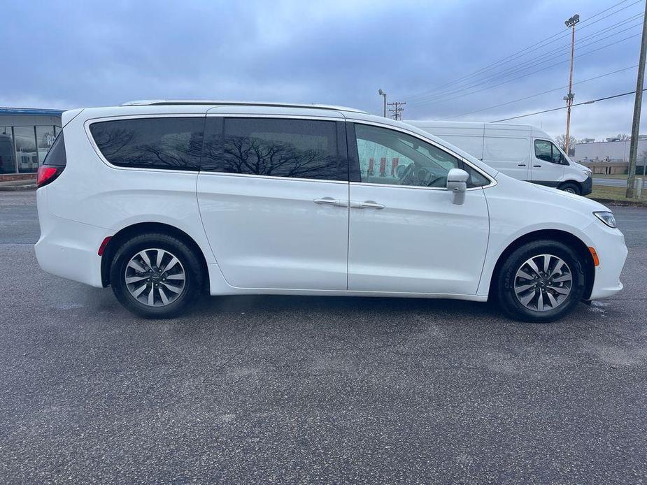 used 2021 Chrysler Pacifica Hybrid car, priced at $23,500