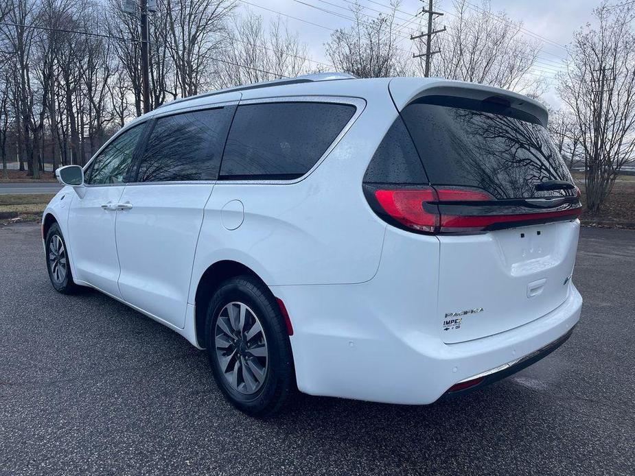 used 2021 Chrysler Pacifica Hybrid car, priced at $23,500