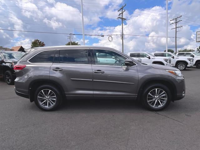 used 2018 Toyota Highlander car, priced at $22,475