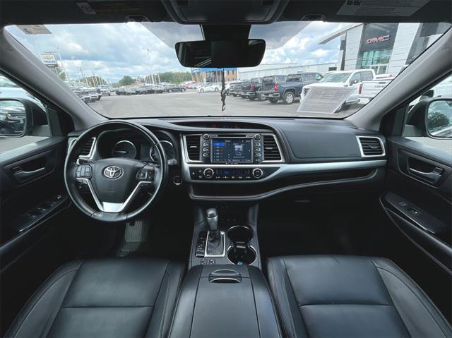 used 2018 Toyota Highlander car, priced at $22,475