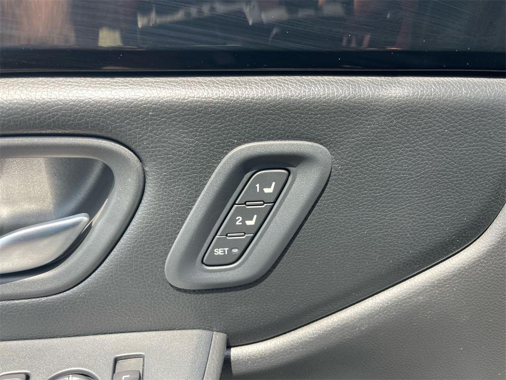 used 2024 Honda Pilot car, priced at $38,980