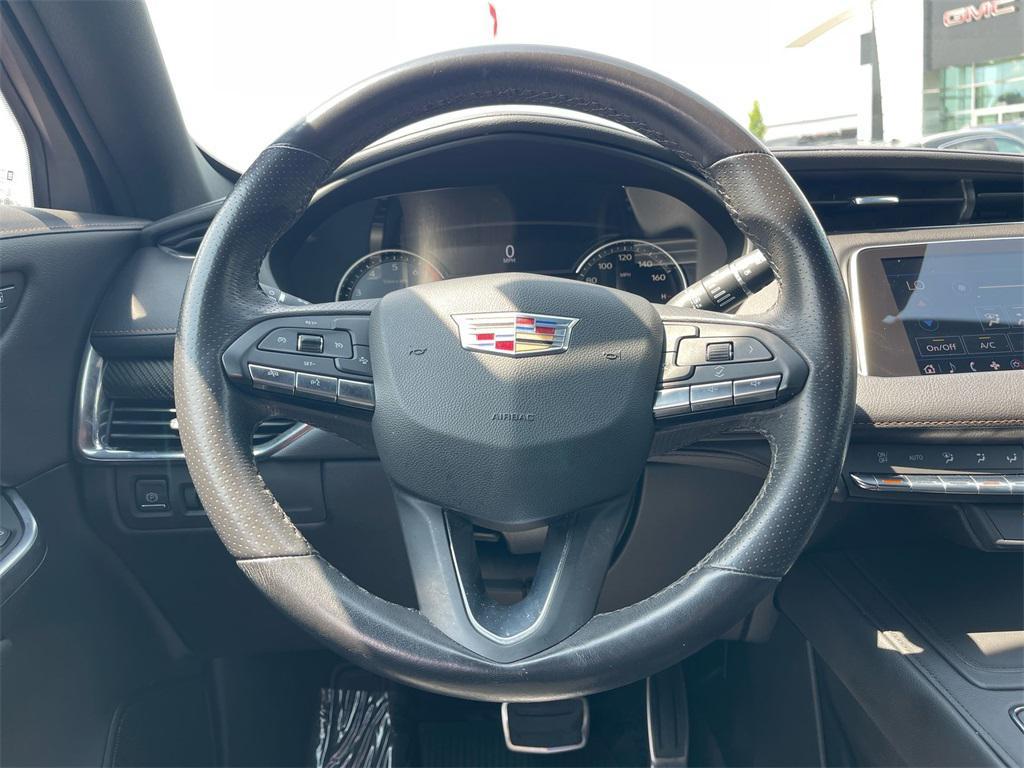 used 2023 Cadillac XT4 car, priced at $29,029