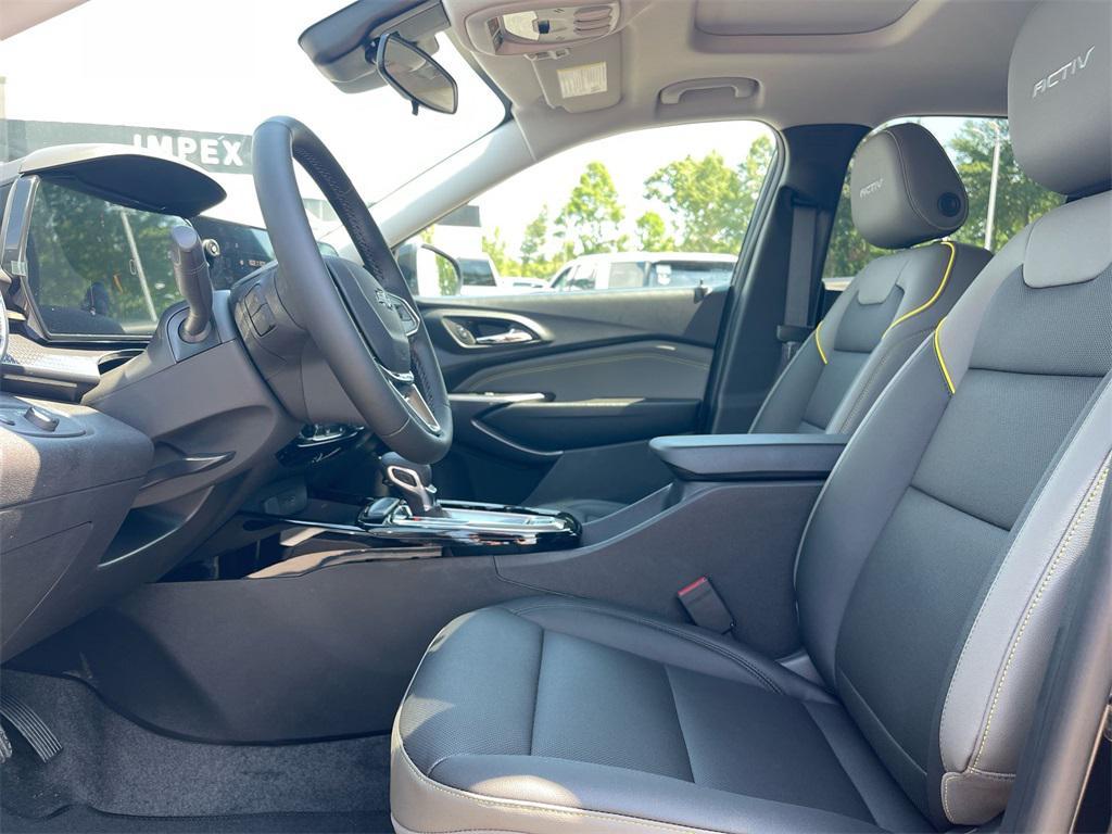 new 2025 Chevrolet Trax car, priced at $26,790