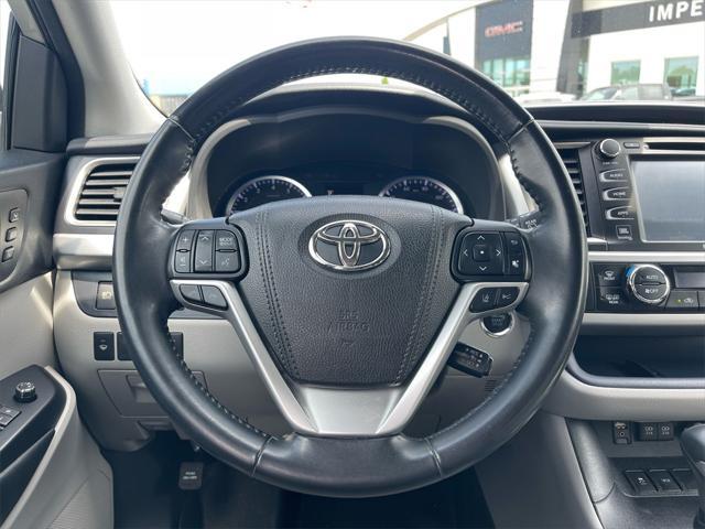 used 2018 Toyota Highlander car, priced at $25,925
