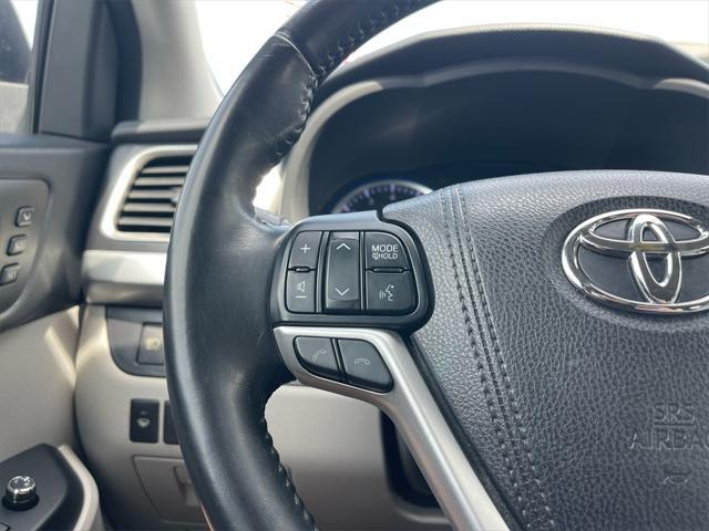 used 2018 Toyota Highlander car, priced at $25,925