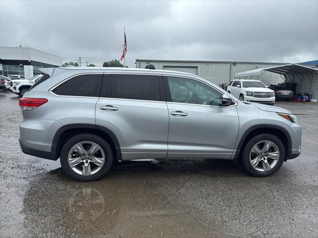 used 2018 Toyota Highlander car, priced at $25,980