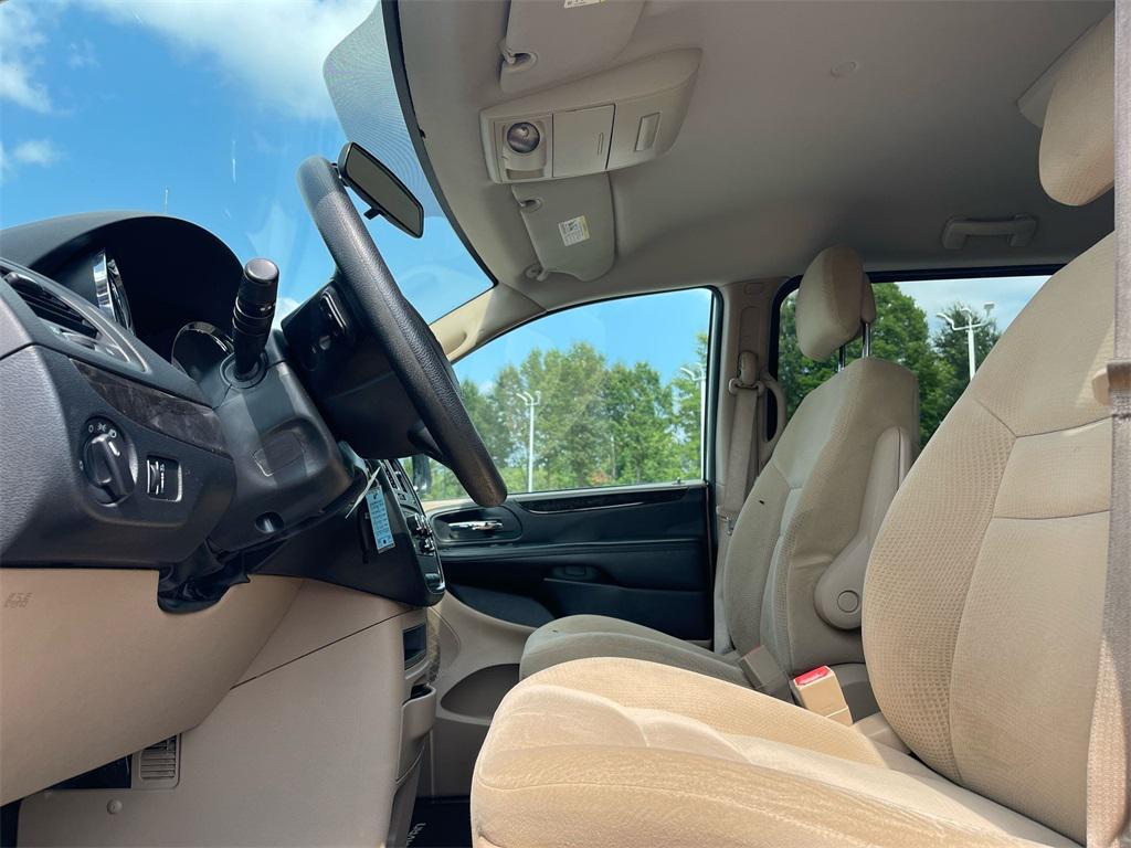 used 2016 Dodge Grand Caravan car