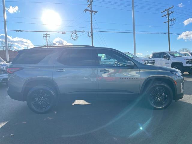 used 2023 Chevrolet Traverse car, priced at $29,380