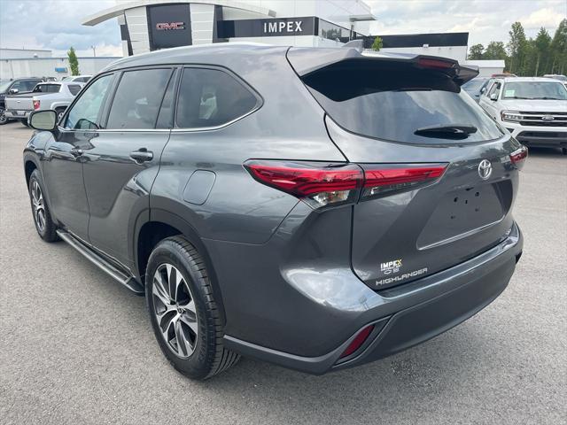used 2022 Toyota Highlander car, priced at $35,250