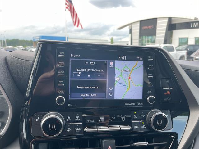used 2022 Toyota Highlander car, priced at $35,250